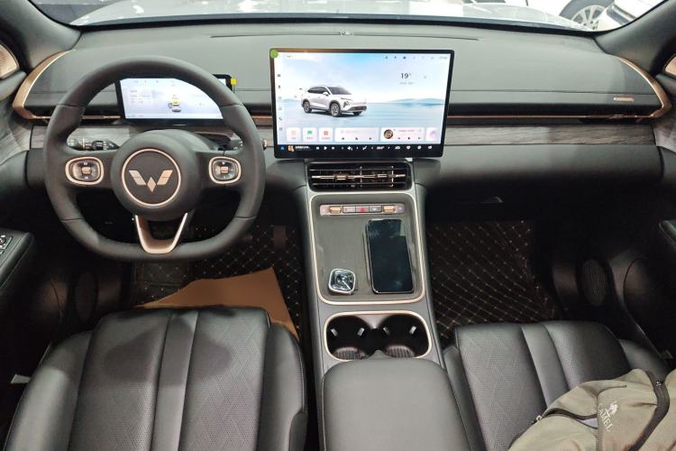 Used Wuling Xingguang S 2025 Model 510 km Flagship Version Center Console