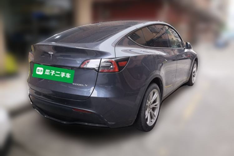Used Tesla Model Y 2023 Long-Range All-Wheel-Drive Version
