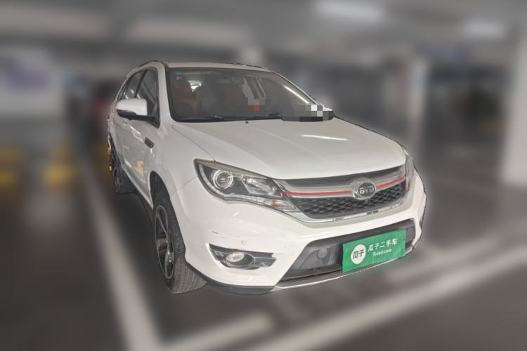 Used BYD S7 2017 2.0T Automatic Luxury Model Front Right 45 Deg