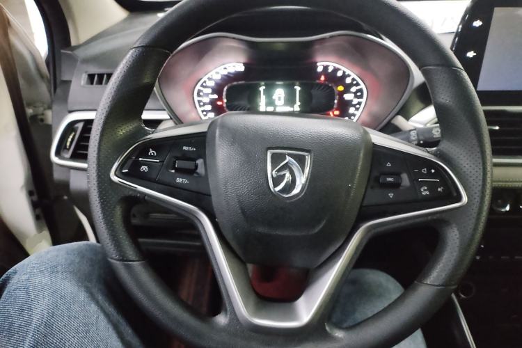 Used Baojun 510 2017 1.5L Manual Fashion Model
