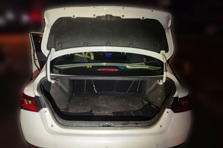 Used Zotye Z300 2014 New Vision 1.5L Manual Luxury Model
