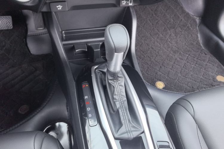 Used Honda Crider 2022 180Turbo CVT Luxury Edition Gear Lever