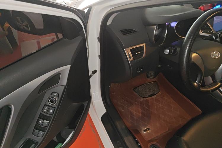 Used Hyundai Elantra (5th Generation / Langdong) 2015 1.6L Automatic Leading Model
