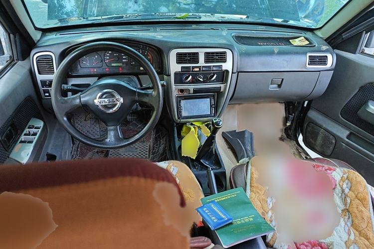 Used Dongfeng Ruichi 2013 2.2T Diesel Two-Wheel Drive Standard Version ZD22TE
