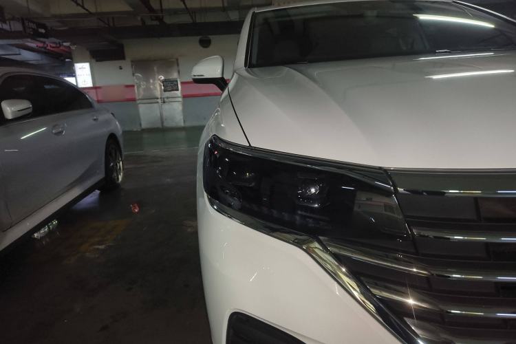 Used Volkswagen Viloran 2022 330TSI Luxury Edition
