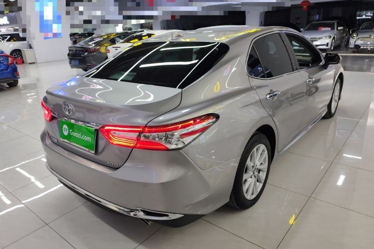 Used Toyota Camry 2023 2.0G Luxury Edition
