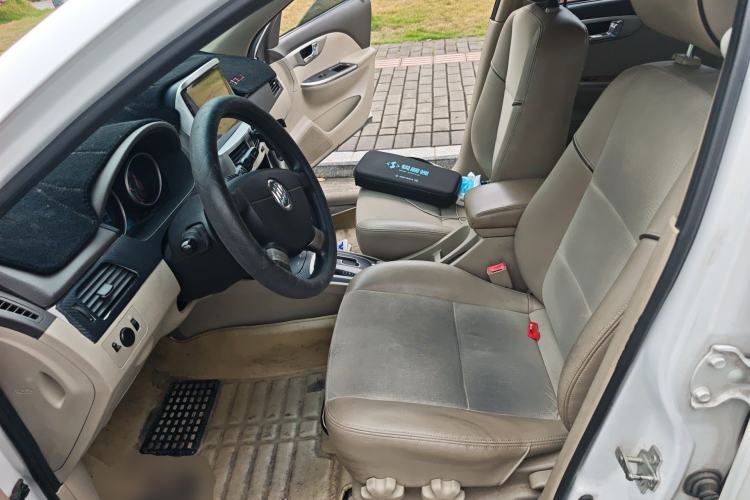 Used Buick Excelle 2015 1.5L Automatic Classic Model
