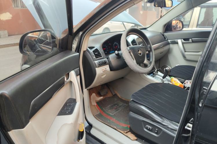 Used Chevrolet Captiva 2012 2.4L 4x4 Luxury Edition 5 Seats
