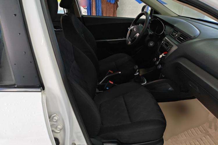 Used Kia K2 2015 Sedan 1.4L MT GLS