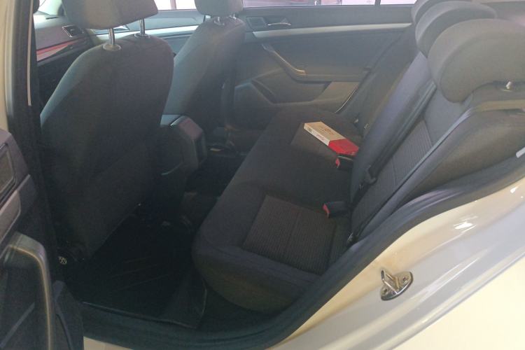 Used Volkswagen Lavida 2017 1.6L Automatic Fashion Edition
