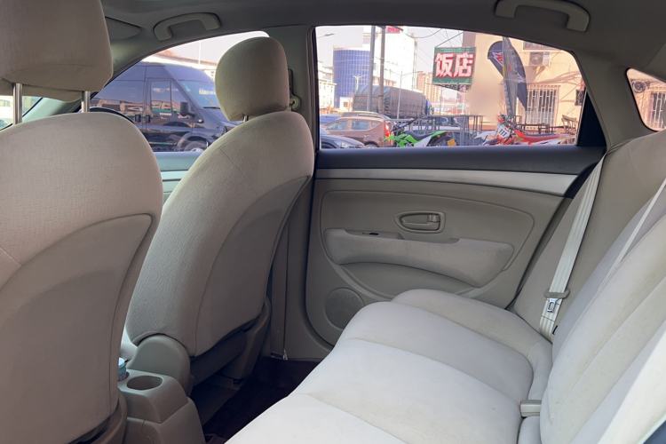 Used Nissan Sylphy 2016 Classic 1.6XE Manual Leading Edition Interior 2
