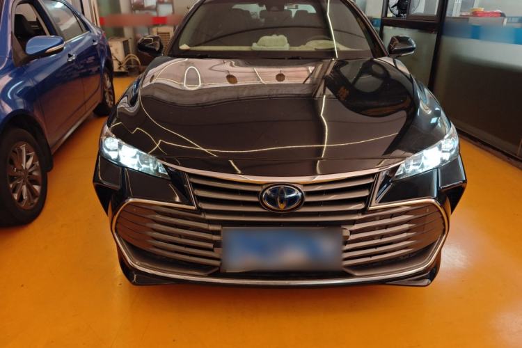 Used Toyota Avalon 2019 Dual-Engine 2.5L Luxury Edition China VI Standard
