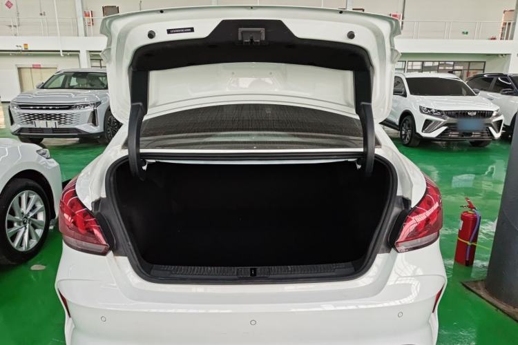 Used MG 5 2023 180 DVVT CVT Luxury Edition
