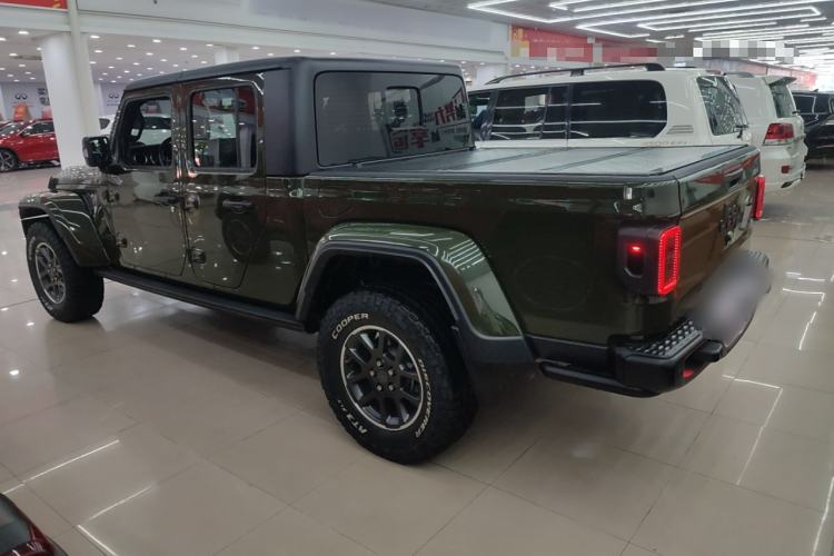 Used Jeep Gladiator 2022 3.6L Pioneer Edition
