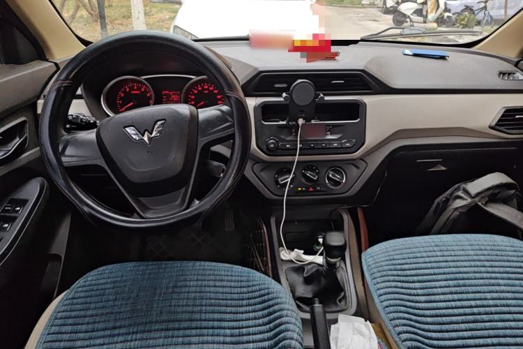 Used Wuling Hongguang 2019 1.5L S Standard Version China VI LAR