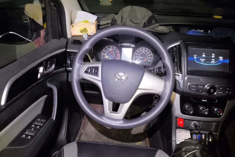 Used HYOSOW H3 2015 1.5L manual luxury version
