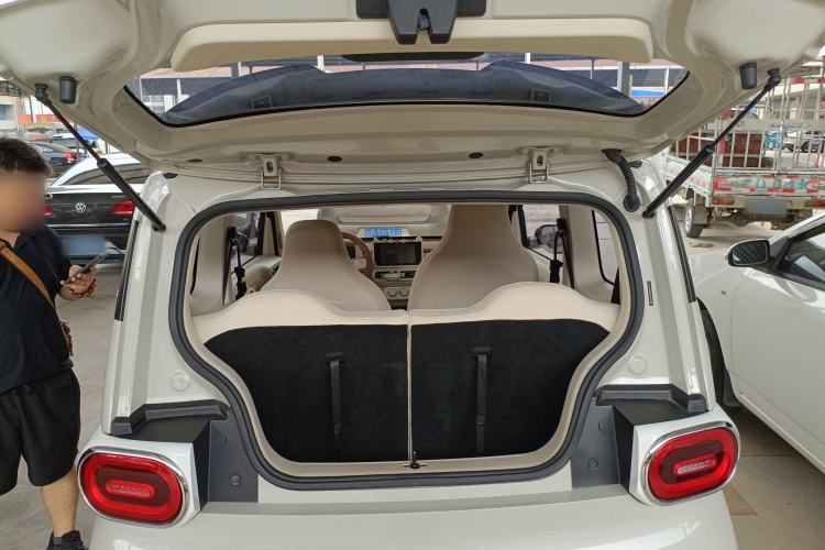 Used Wuling Hongguang MINIEV 2024 3rd Generation 215km Advanced Version
