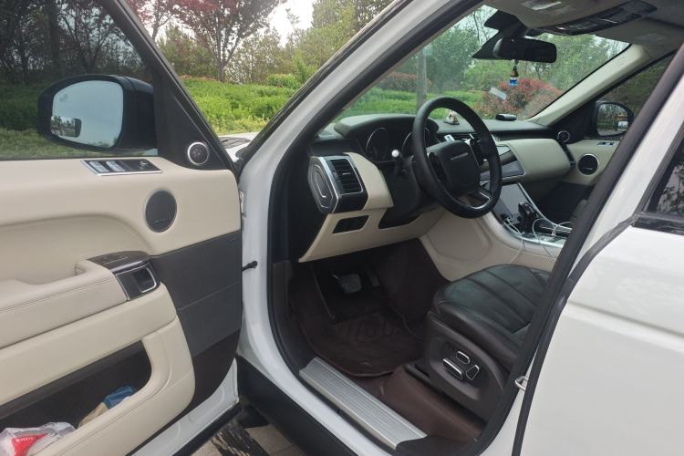 Used Land Rover Range Sport 
