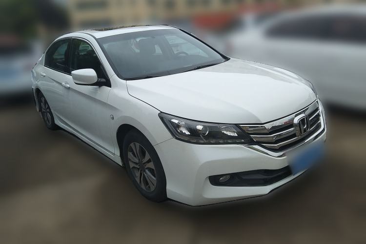 Used Honda Accord 2015 2.0L LXS Elite Edition Front Right 45 Deg