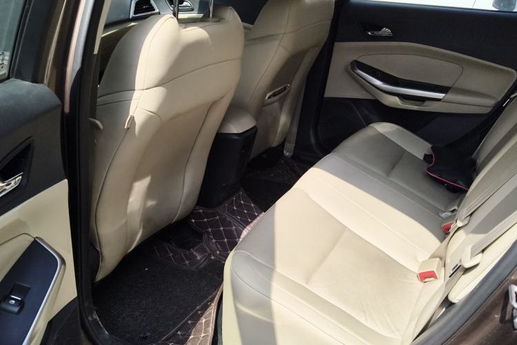 Used Ford Escort 2015 1.5L Automatic Fashion Model
