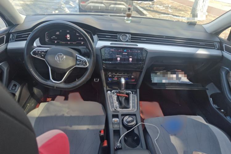 Used Volkswagen Magotan 2023 2 Million Units Commemorative Edition 330TSI DSG Luxury Version Interior 2