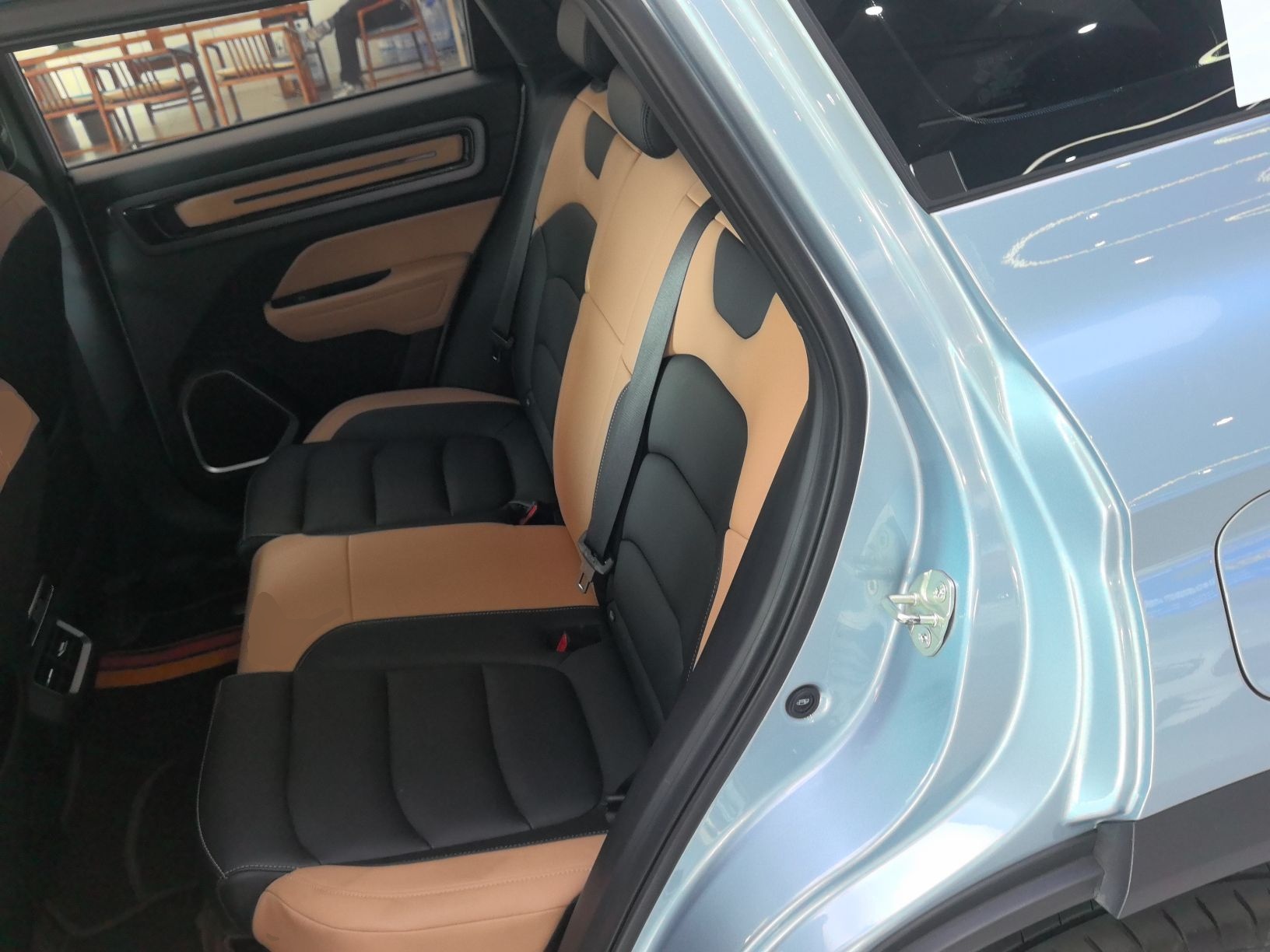 Geely Auto icon 2023 1.5TD Chocolate Smoothie Edition — снимка 20