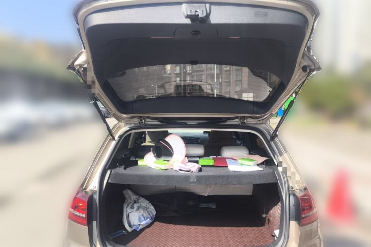 Used Volkswagen Golf 2017 230TSI Automatic Comfort Edition – Celebrating Milestone of One Million Units
