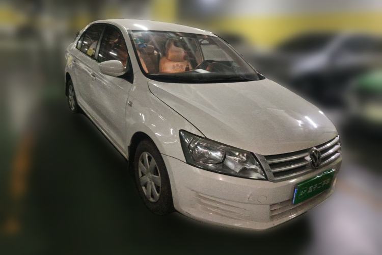 Used Volkswagen Santana 2013 1.6L Automatic Fashion Edition Front Right 45 Deg