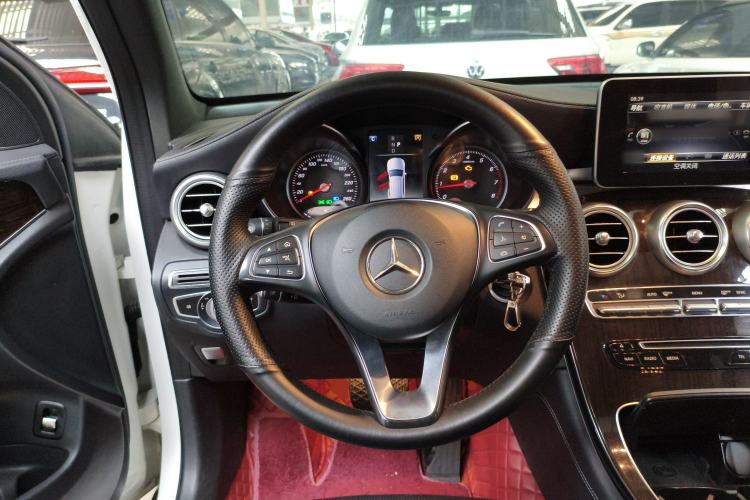 Used Mercedes-Benz GLC 2019 GLC 260 L 4MATIC Dynamic Model