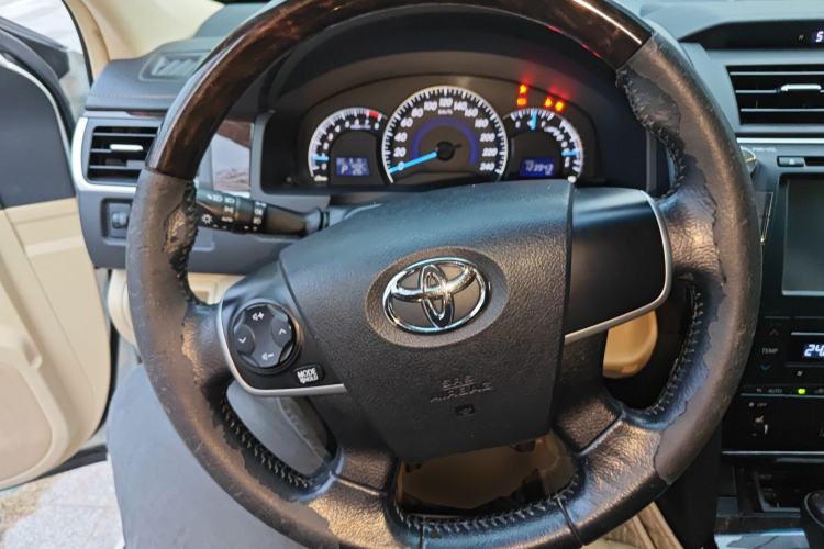 Used Toyota Camry 2016 2.0G 10th Anniversary Leading Edition