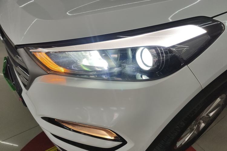 Used Hyundai Tucson 2015 1.6T Dual-Clutch Two-Wheel-Drive Smart Model
