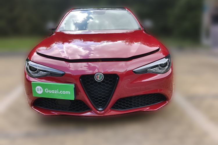 Used Alfa Romeo Giulia 2019 2.0T 280HP Black Package Limited Edition
