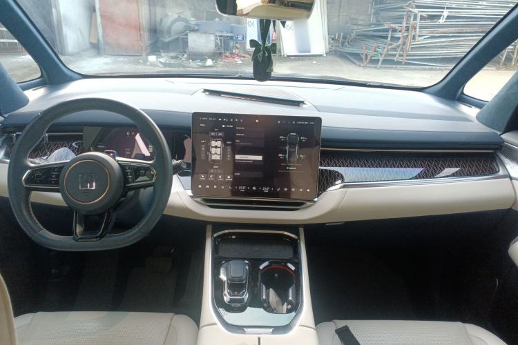 Used Zeekr 009 2022 WE Edition
