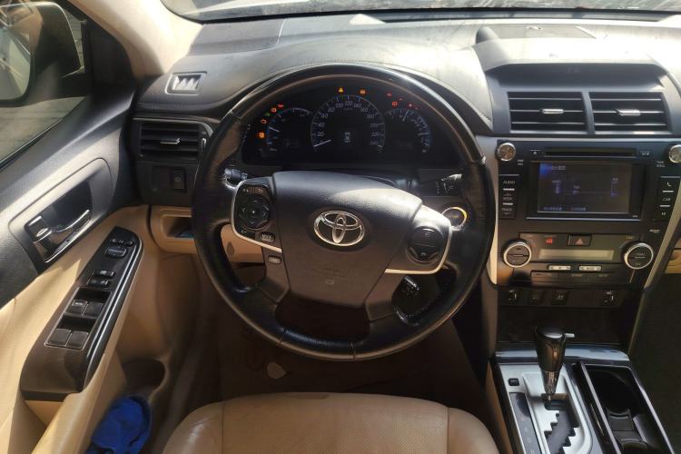 Used Toyota Camry 2012 Luxurious Edition 2.5HG Zunrui