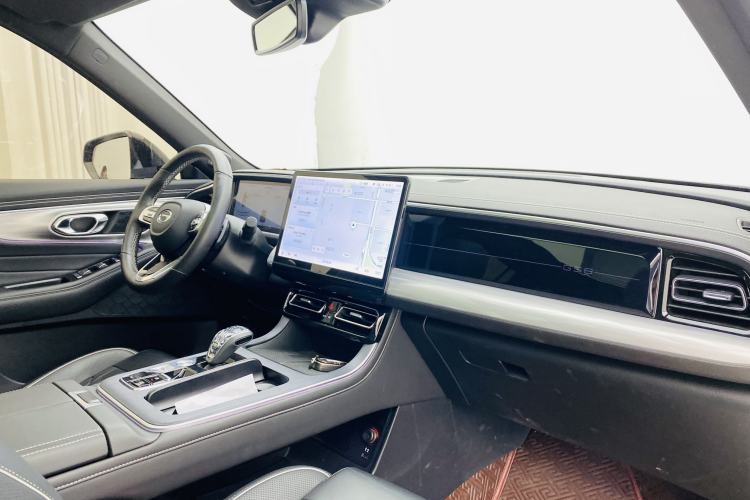 Used GAC Trumpchi GS8 2024 Linghang Series 2.0 TGDI Two-Wheel Drive Luxury Smart Connectivity Version Interior 5