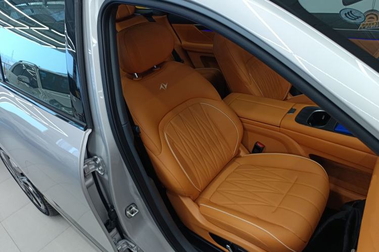 Used Dongfeng eπ eπ008 2025 210 Ultra Range-Extended Version 5 Seats
