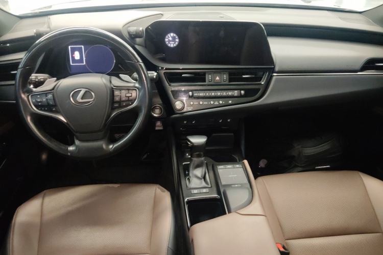 Used Lexus ES 2021 200 Excellence Edition
