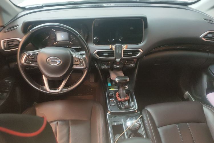 Used GAC Trumpchi GS4 2018 235T Automatic Two-Wheel Drive Luxury Smart Connectivity Version Center Console