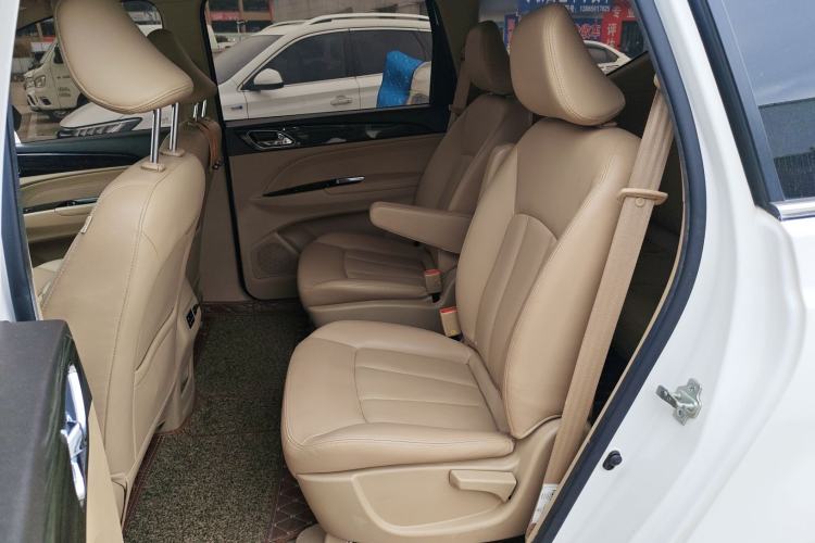 Used Baojun 730 2016 1.5L Manual Comfort Version 7 Seats China V Emission Standard