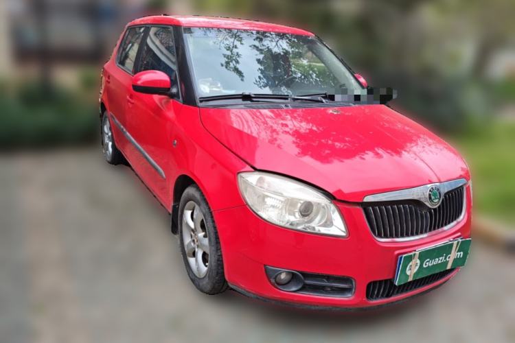 Used Skoda Fabia 2008 1.4L Manual Jingling Edition Front Right 45 Deg