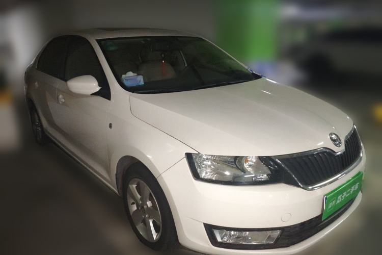Used Skoda Rapid 2013 1.6L Automatic Smart Selection Model
