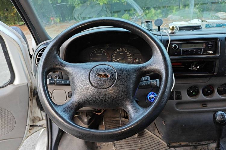 Used Ford Classic Transit 2016 2.4L Gasoline Short-Wheelbase 6-Seater Low-Roof Multi-Purpose Vehicle 4G69S4N