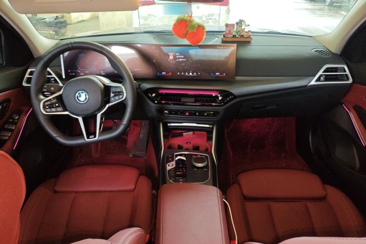 Used BMW i3 2025 eDrive 35 L Center Console