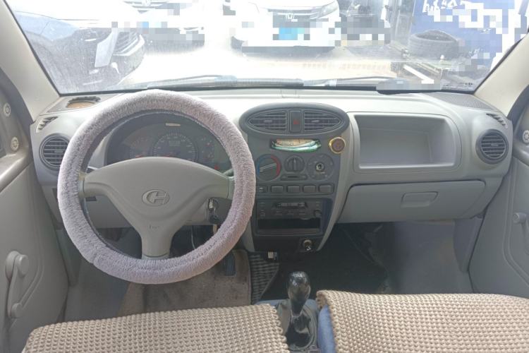 Used BAIC Changhe Freedom 2014 1.0L Hongyun Edition Economy Model DA465QA Center Console