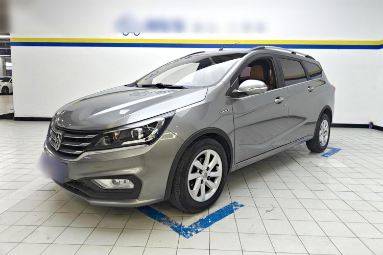 Used Baojun 310W 2017 1.5L Manual Fashion Model China V