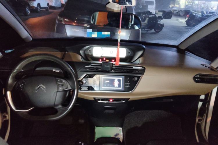 Used Citroen C4 Picasso 2015 Grand 1.6T Luxury 7-Seater
