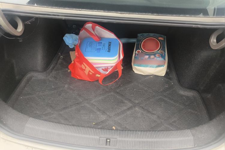 Used Volkswagen Bora 2016 1.6L Automatic Luxury Model Trunk