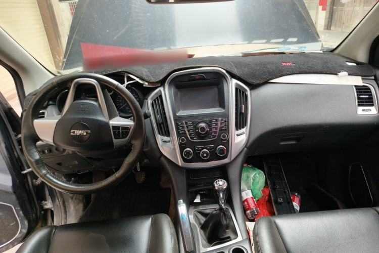 Used JMC Yuhu 7 2016 2.4T Two-Wheel Drive Luxury Edition JX4D24