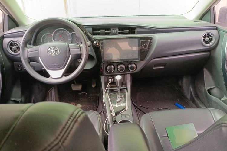 Used Toyota Corolla 2017 Revised Version 1.2T S-CVT GL Center Console