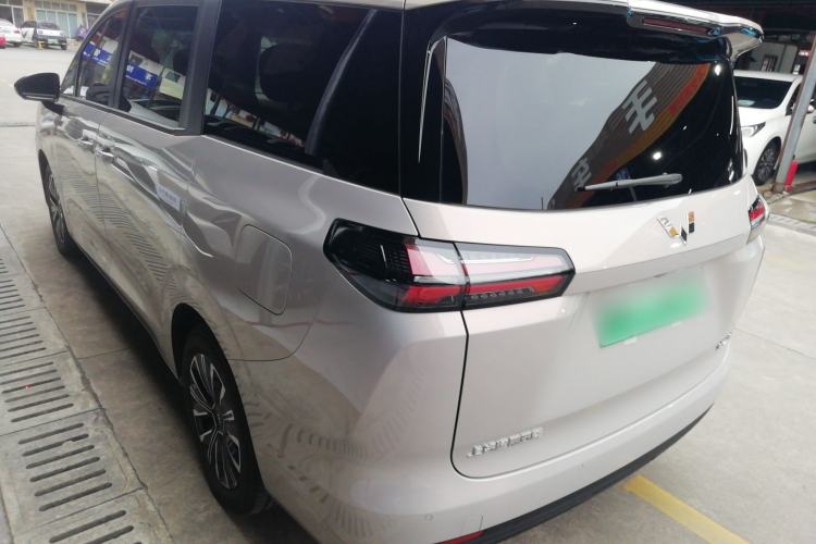 Used Wuling Wuling Starlight 730 2025 Model Pure Electric 500km Luxury Edition
